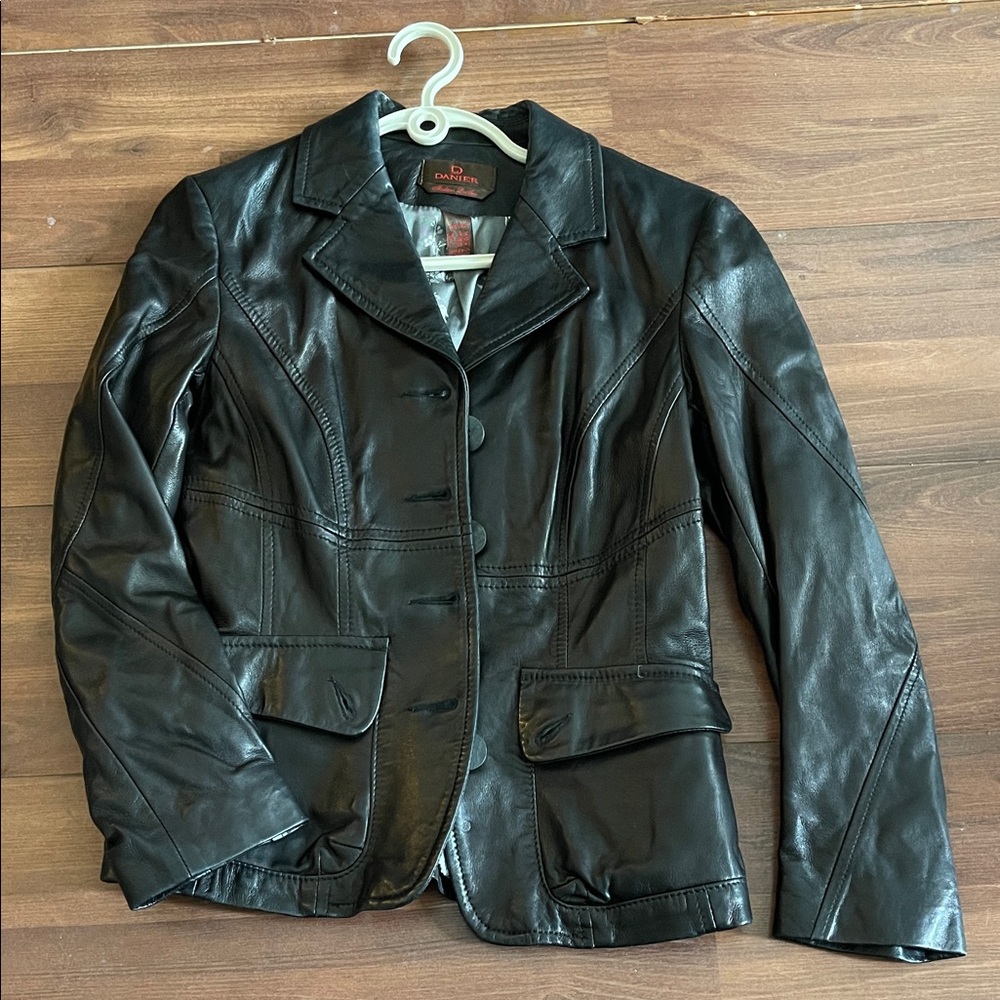 Danier Sleek Black Leather Jacket | Italian Leather